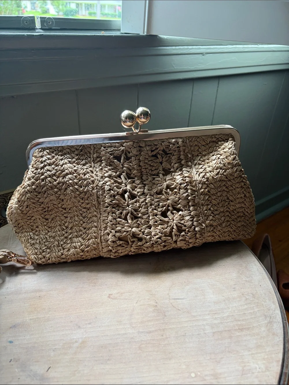 Woven Straw Clasp Clutch - Beige